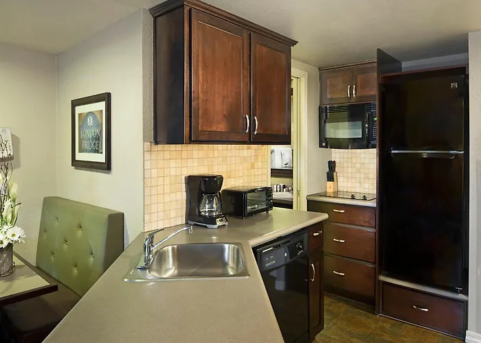 London Bridge Resort
